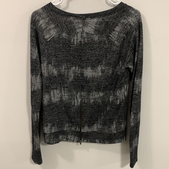 Red Haute women’s long sleeve crew neck top, size small, thumb holes good cond - Picture 5 of 6